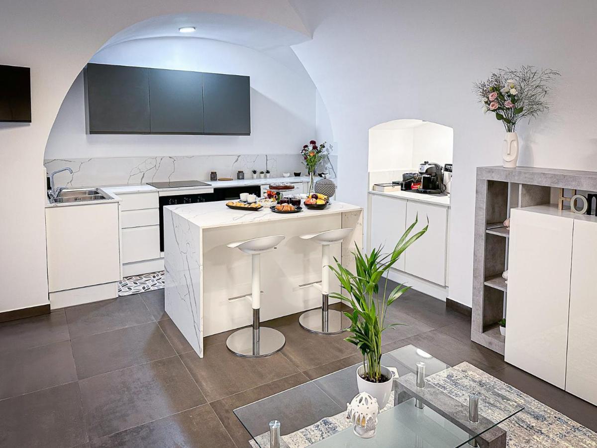 Marbel Suite Adelfia Екстер'єр фото