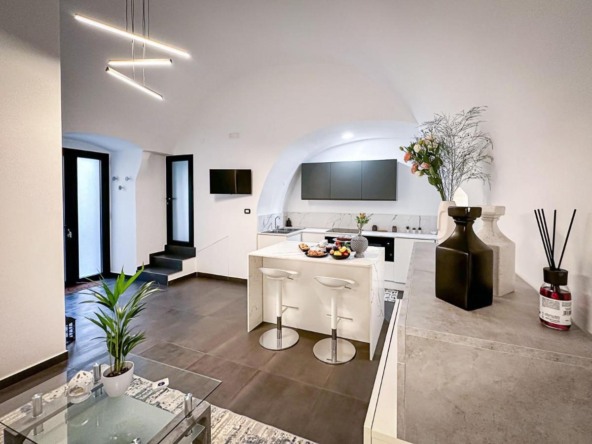 Marbel Suite Adelfia Екстер'єр фото