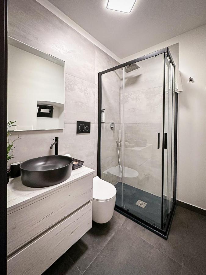 Marbel Suite Adelfia Екстер'єр фото