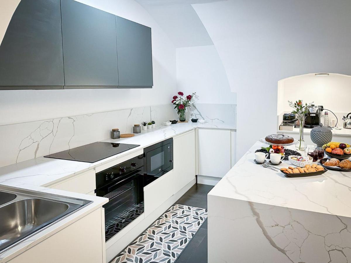 Marbel Suite Adelfia Екстер'єр фото